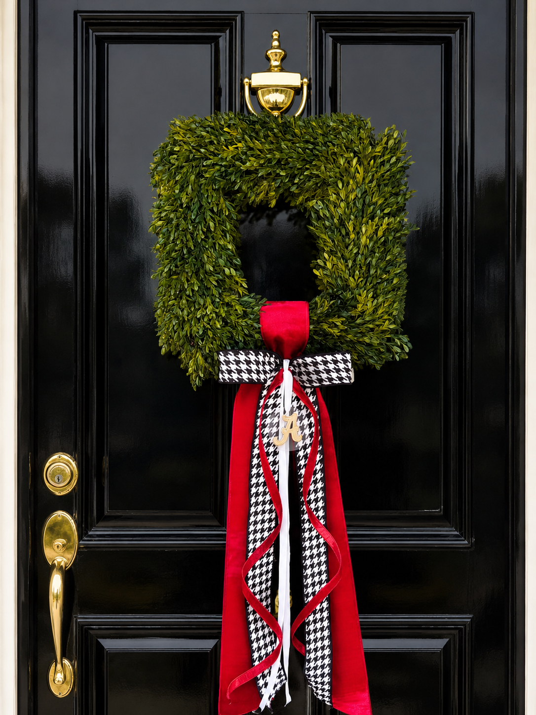 The Crimson Crest Tea Leaf Wreath