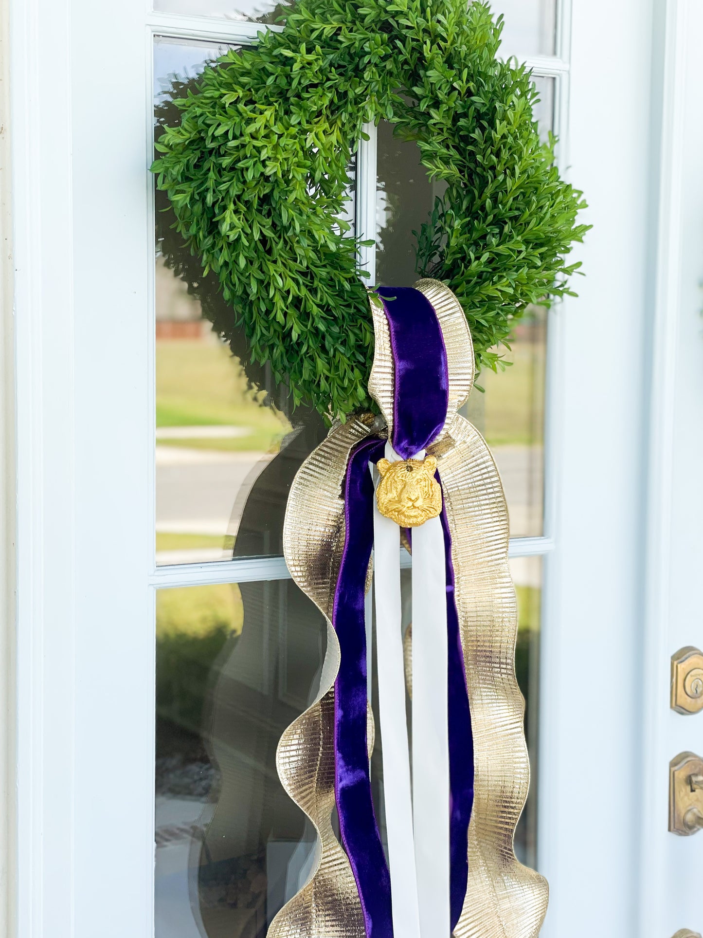 Golden Girl Lux Wreath And Sash With Tiger Head