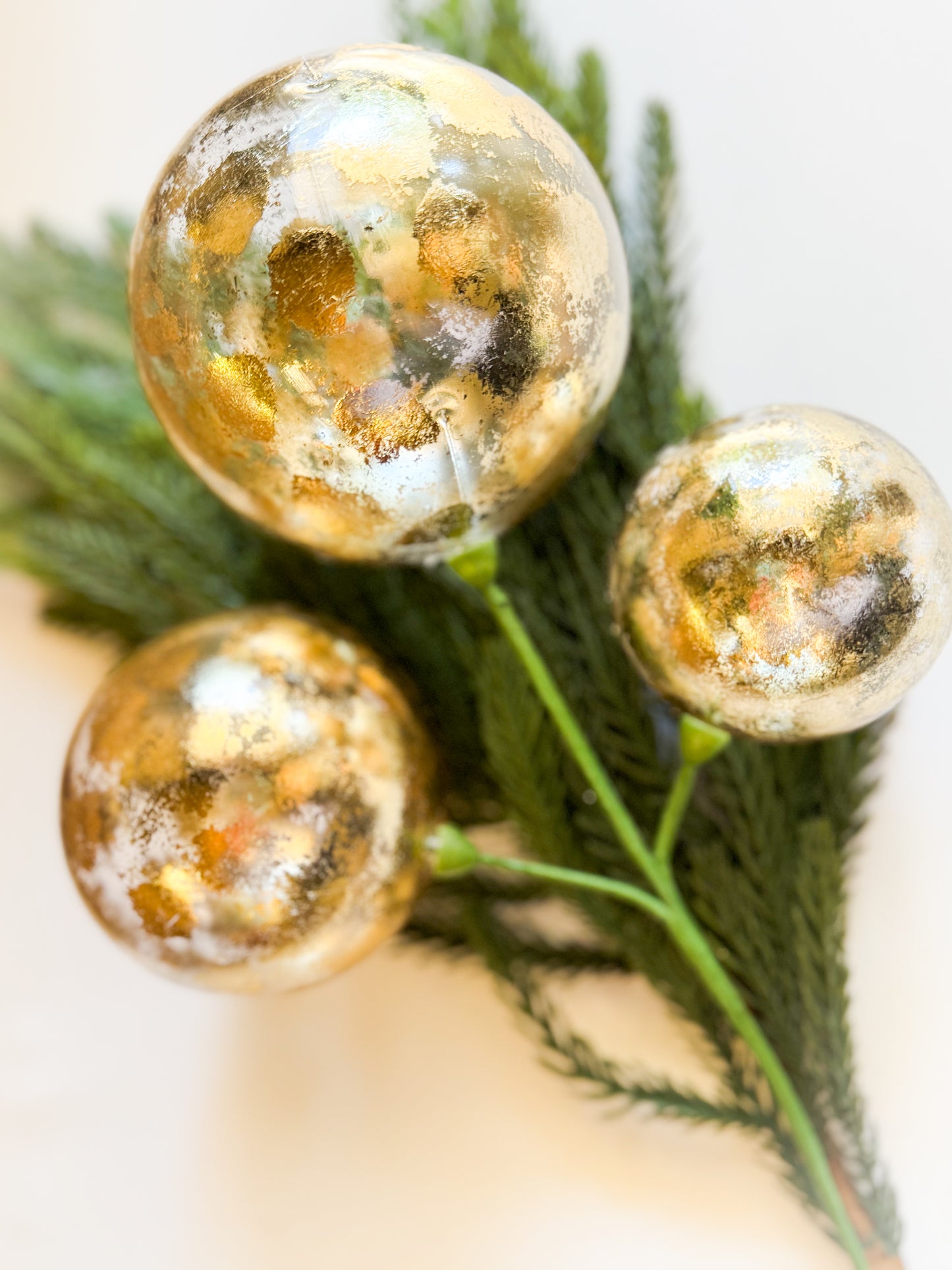 Gilded Mercury Trio Pick