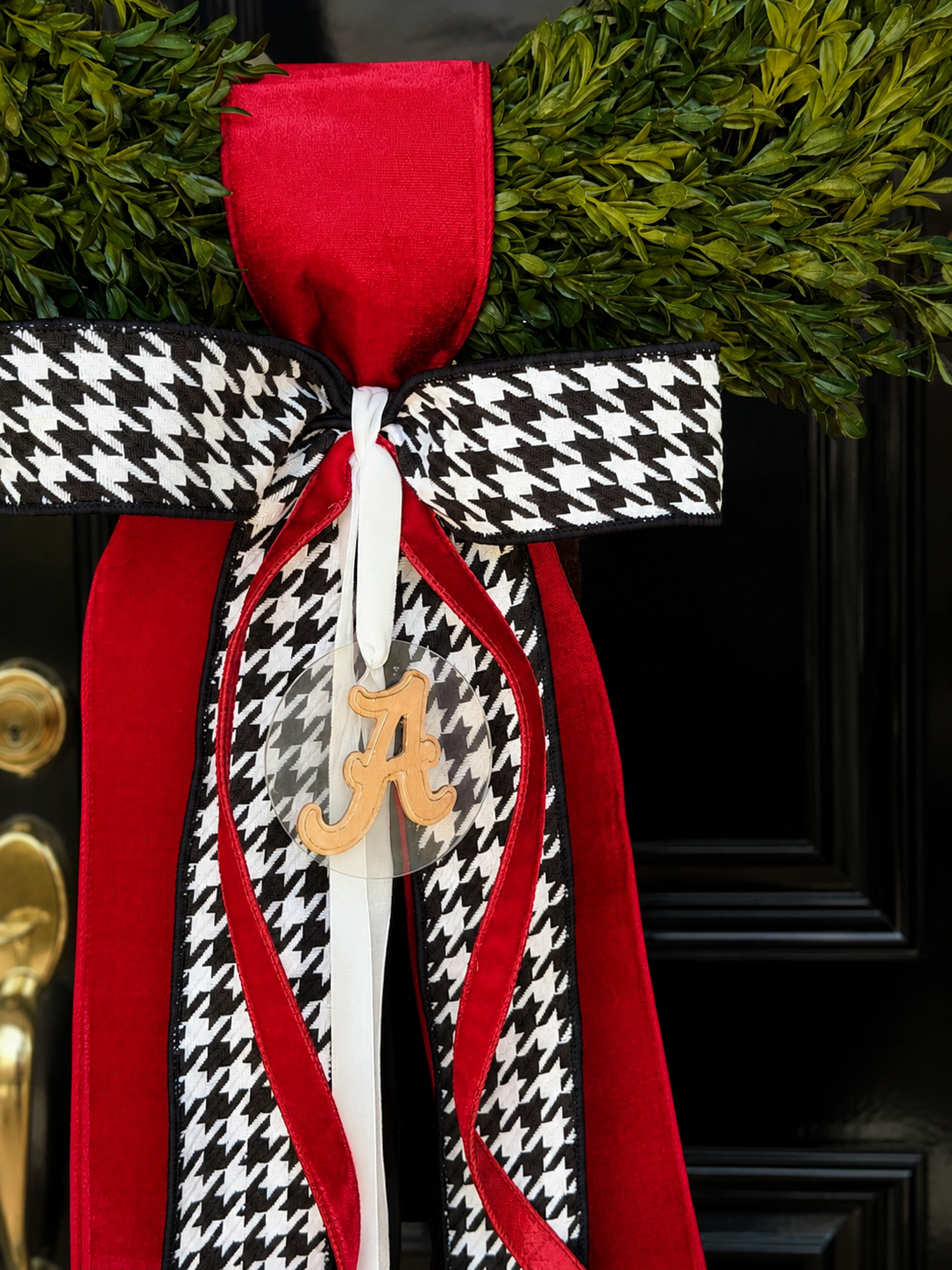 The Crimson Crest Tea Leaf Wreath