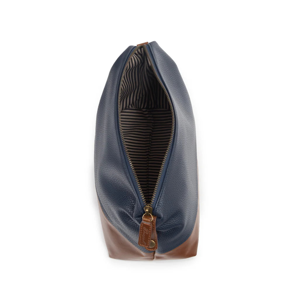 Brouk & Co. The Oxford Toiletry Bag