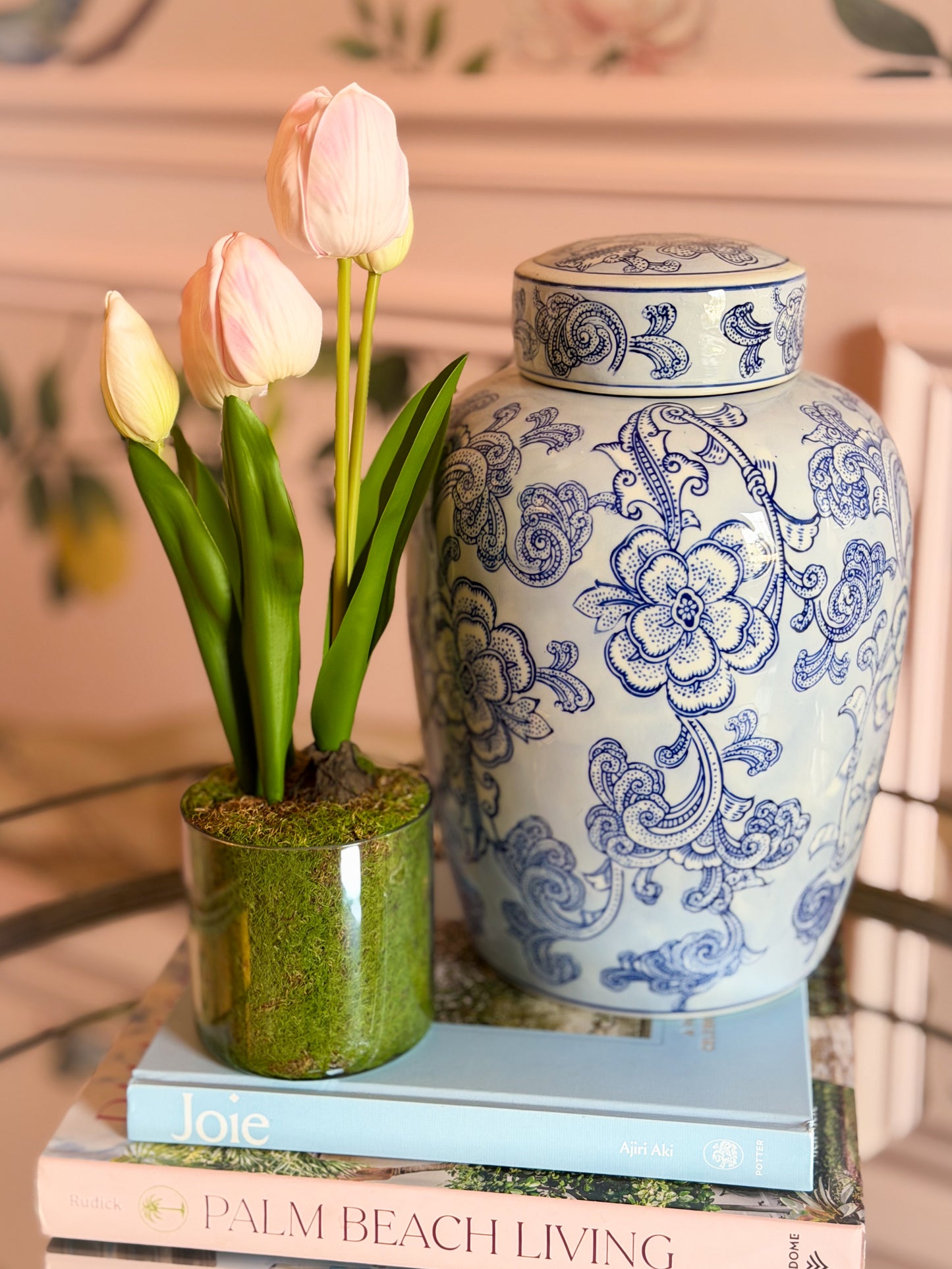 Tulip in plastic pot 15”