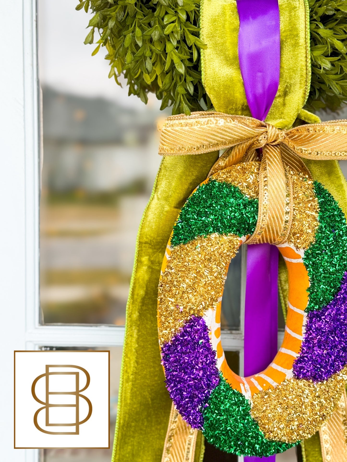 The King Cake Tea Leaf Wreath And Sash SMALL