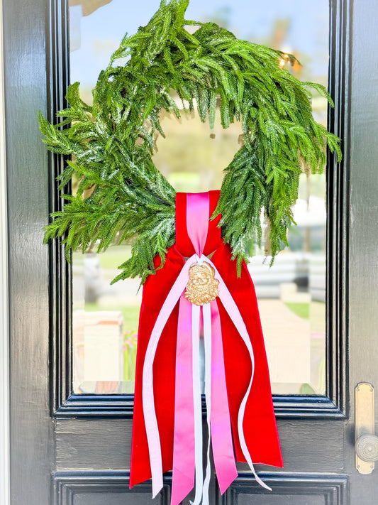 The Cafe De Flore Wreath And Sash