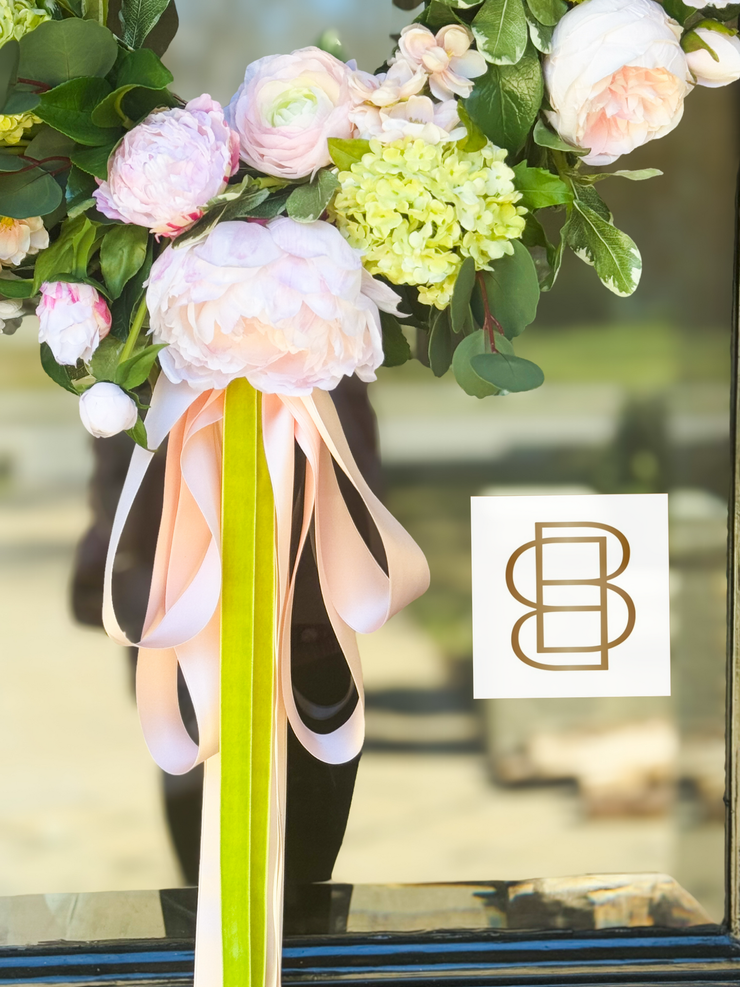 Lux Bloom Wreath And Bow