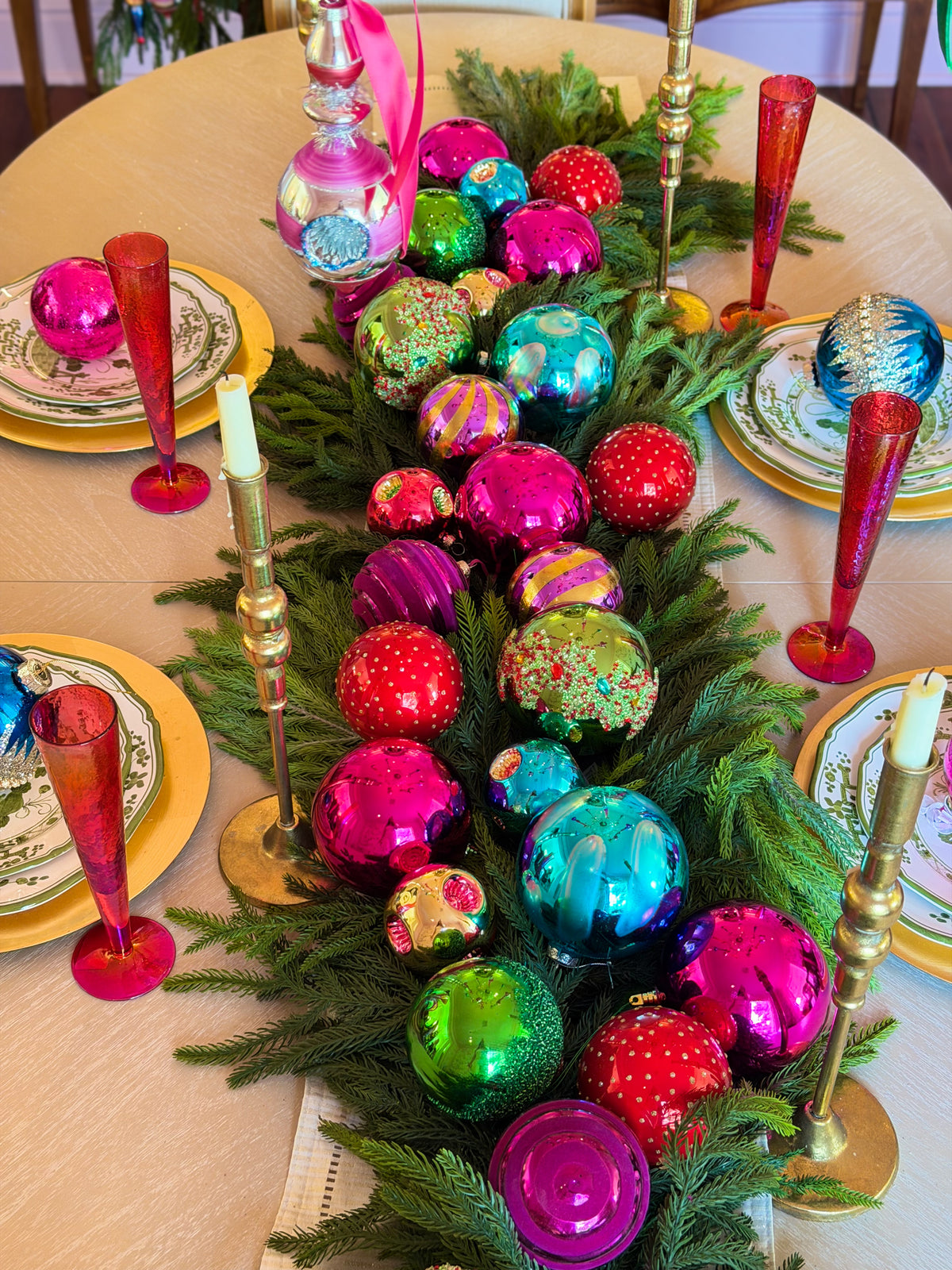 Maison de Bijoux Tablescape/Mantle Box