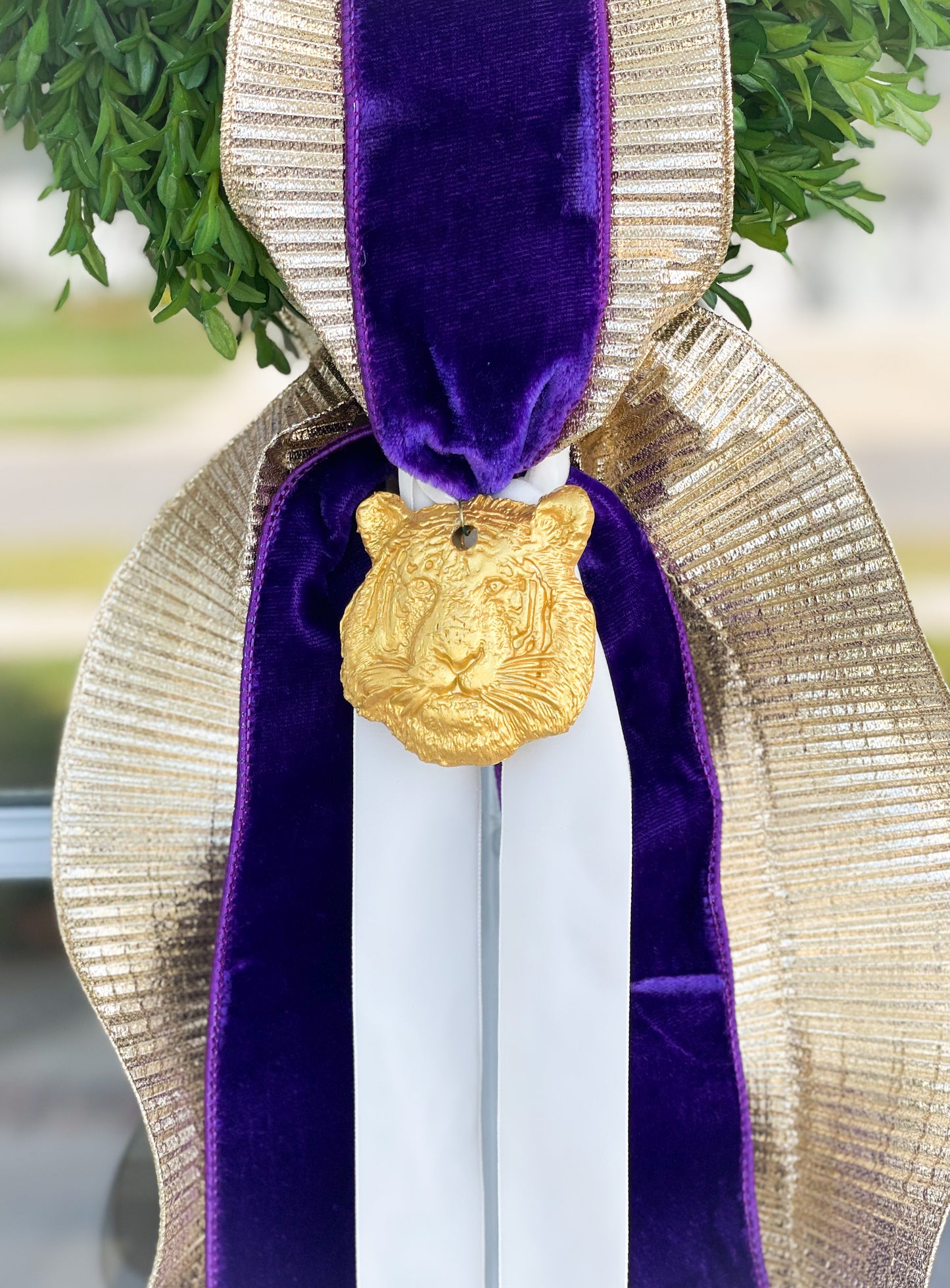 Golden Girl Lux Wreath And Sash With Tiger Head