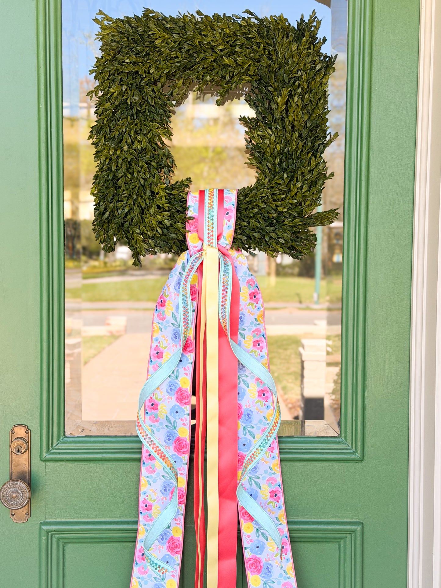 Fleur de Soleil Tea Leaf Wreath