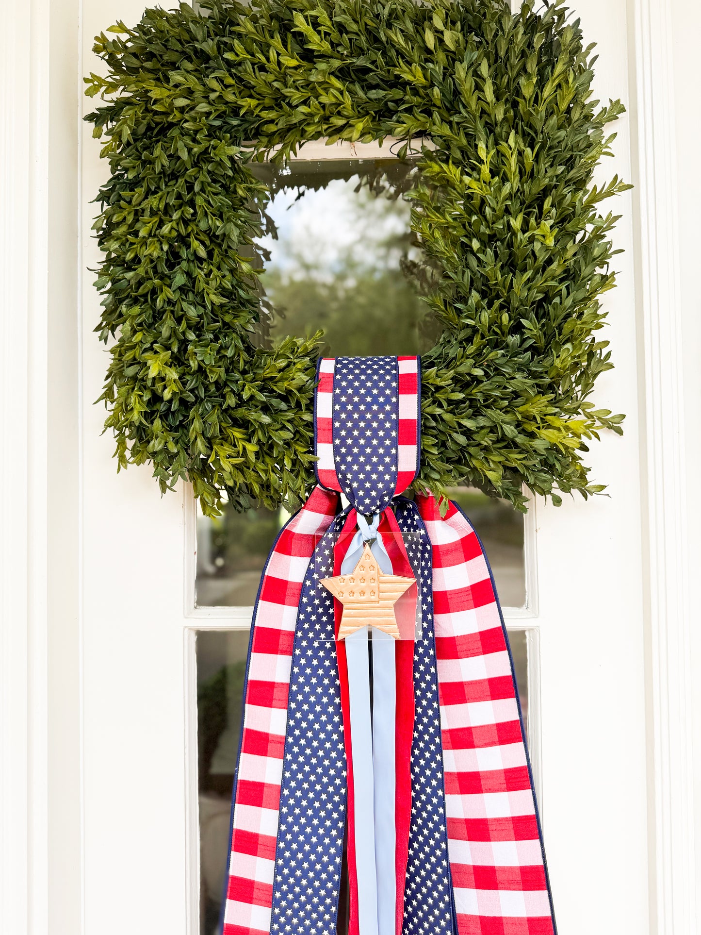 Grand Gingham Star Tea Leaf Wreath