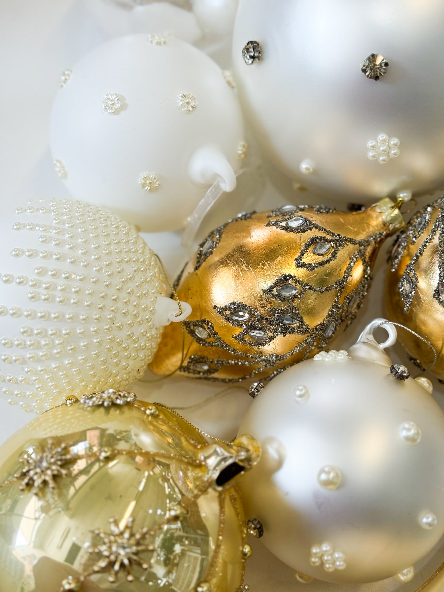 The Versailles Noel Christmas Ornament Box