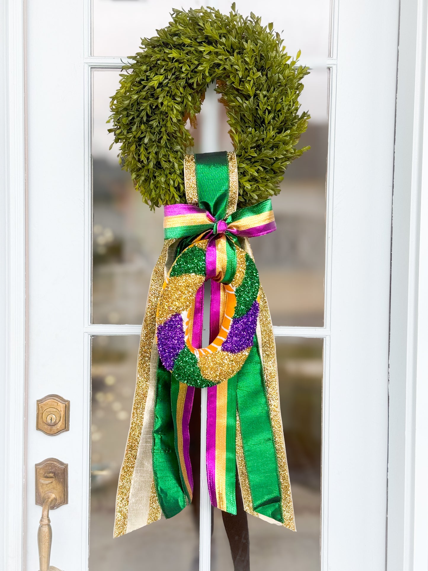 The King Cake Tea Leaf Wreath And Sash MEDIUM