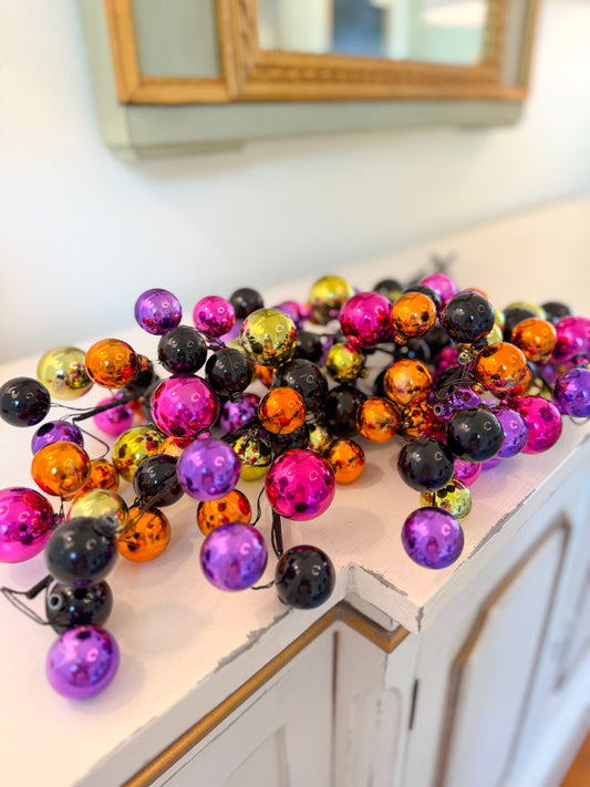 Set of 4 Halloween Ornament Ball Sprays 🎃🖤💜🩷