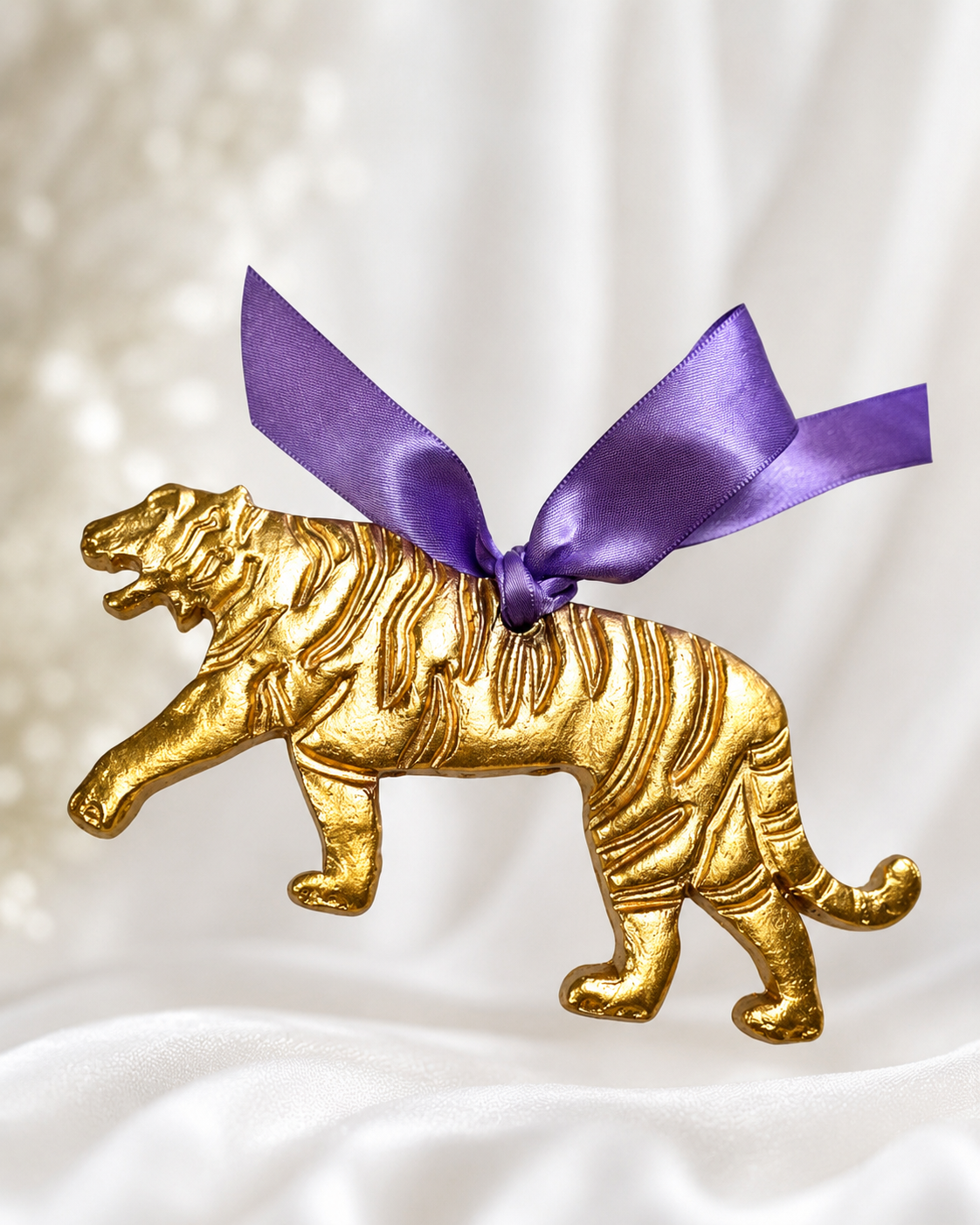 Walking Tiger Wreath Oranment