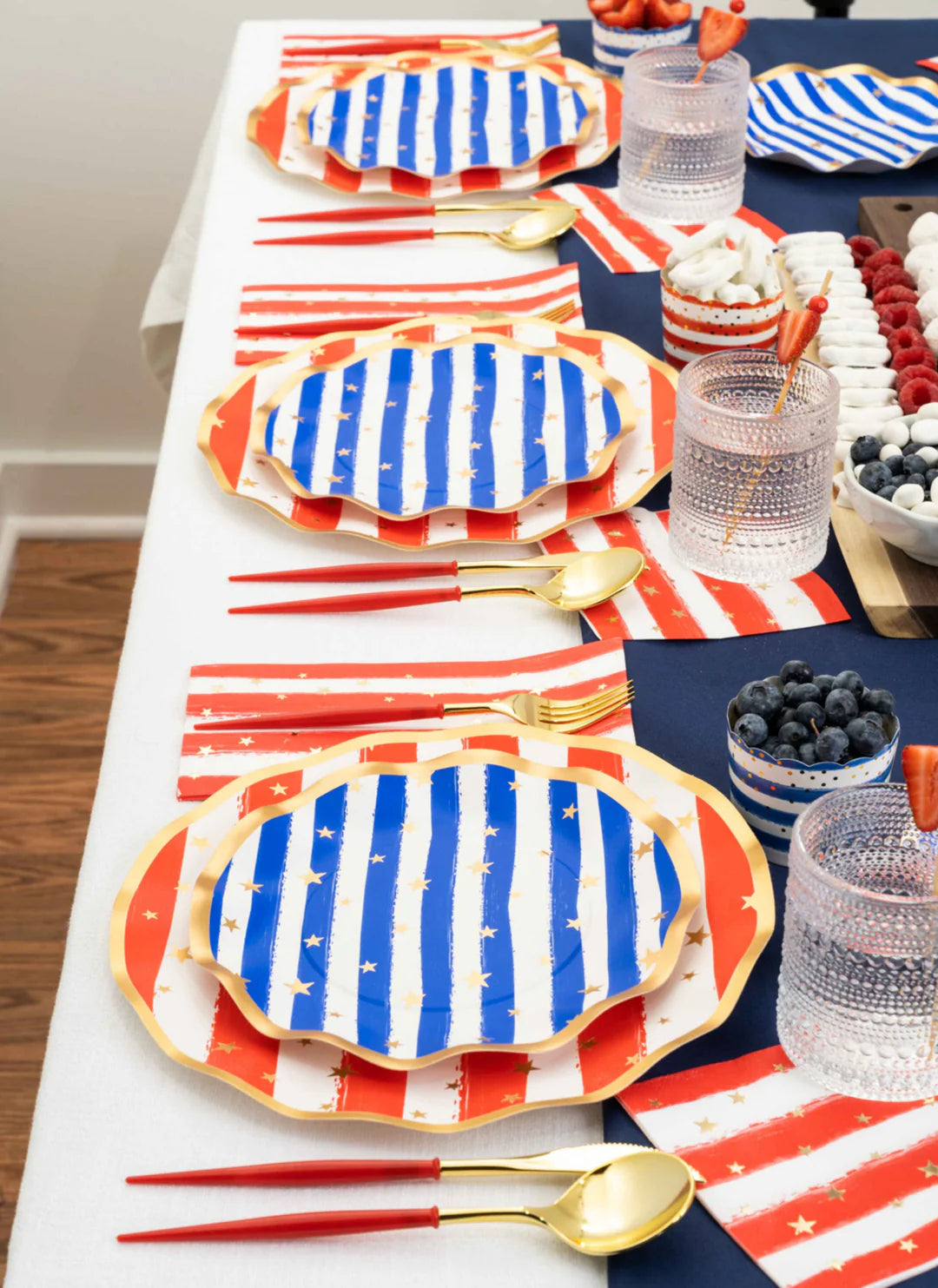 SOPHISTIPLATE Guest Towel Patriotic Confetti/20ct