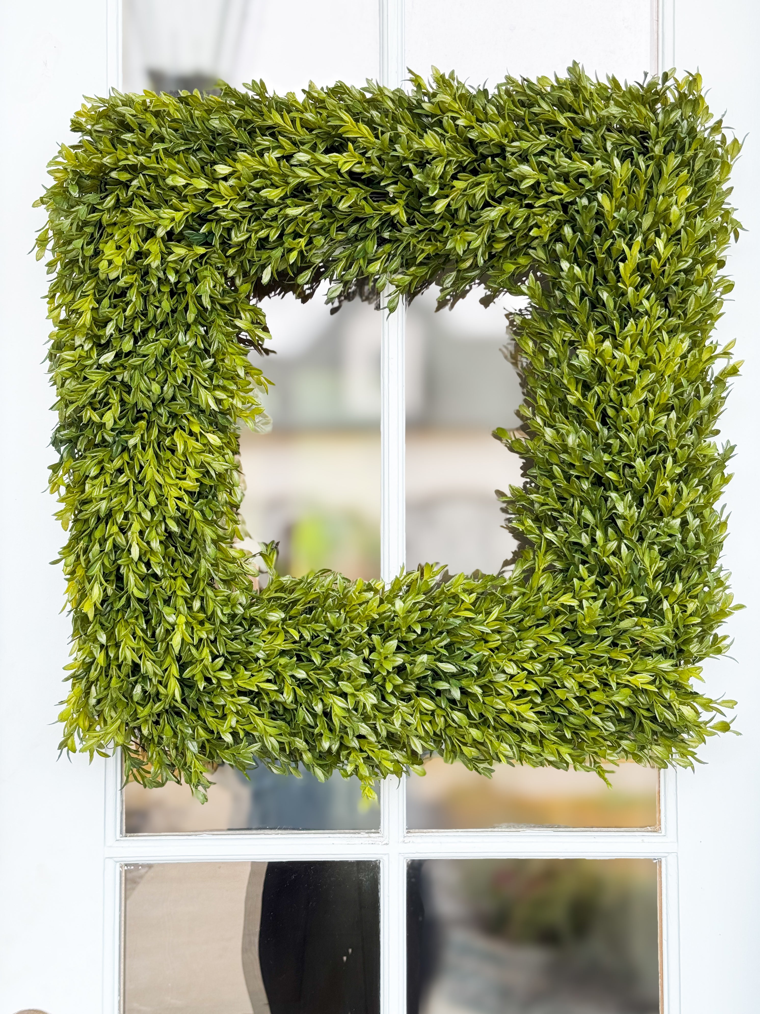 Square Boxwoods Square Tea Leaf Wreath – Blanc Box