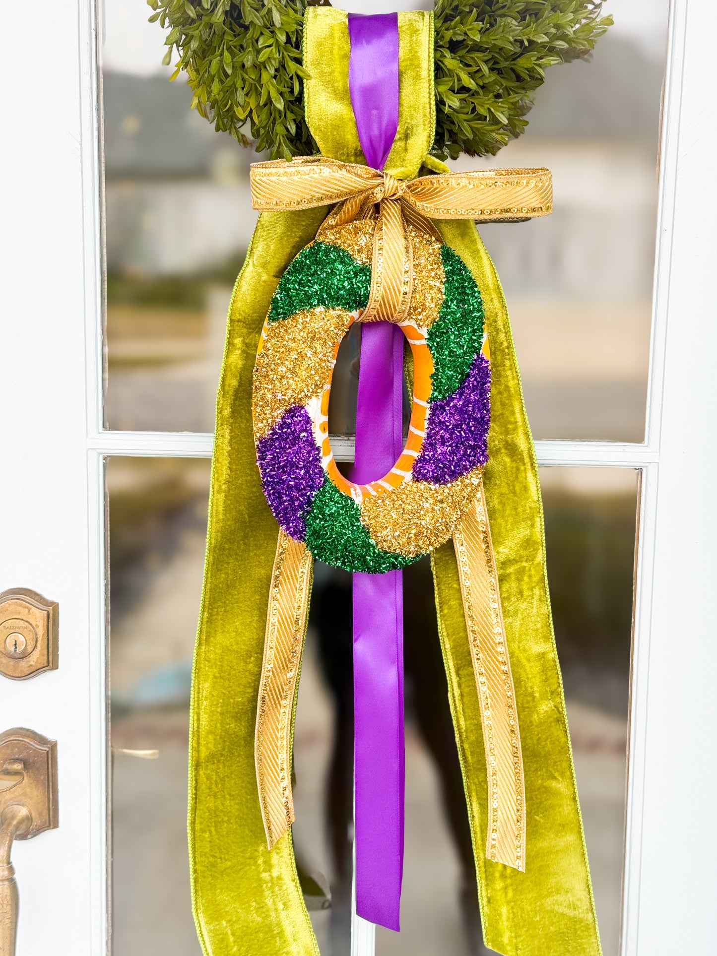 The King Cake Tea Leaf Wreath And Sash SMALL