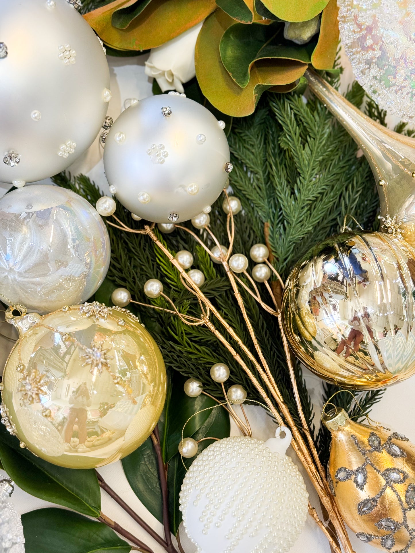 The Versailles Noel Christmas Tree Blanc Box