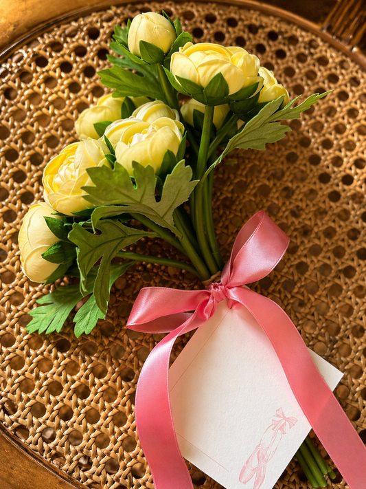 Real Touch Ranunculus Bundle – Soft Yellow with Dance Card