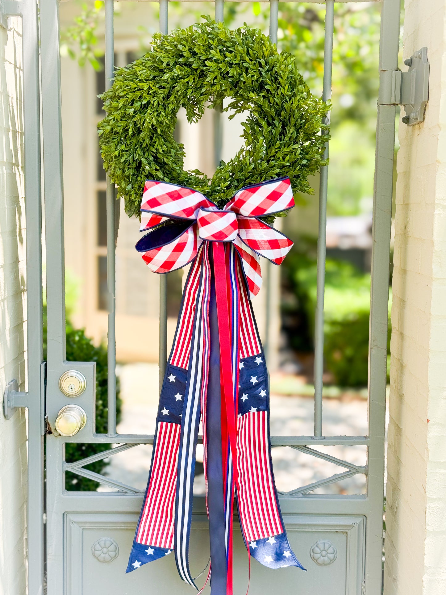 The Oh My Stars Bow And Tea Leaf Wreath