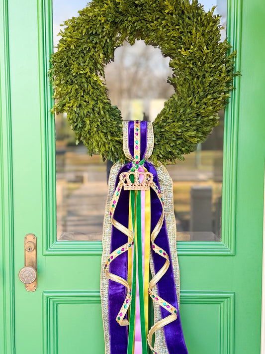 Maison de Mardi Gras Tea Leaf Wreath