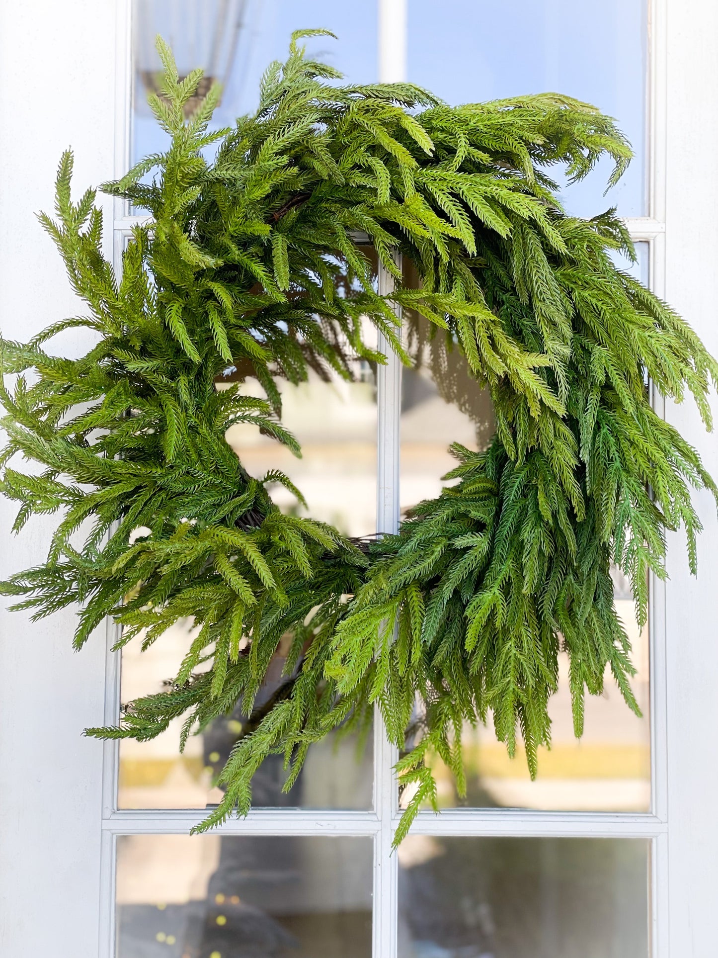 The Cafe De Flore Wreath And Sash