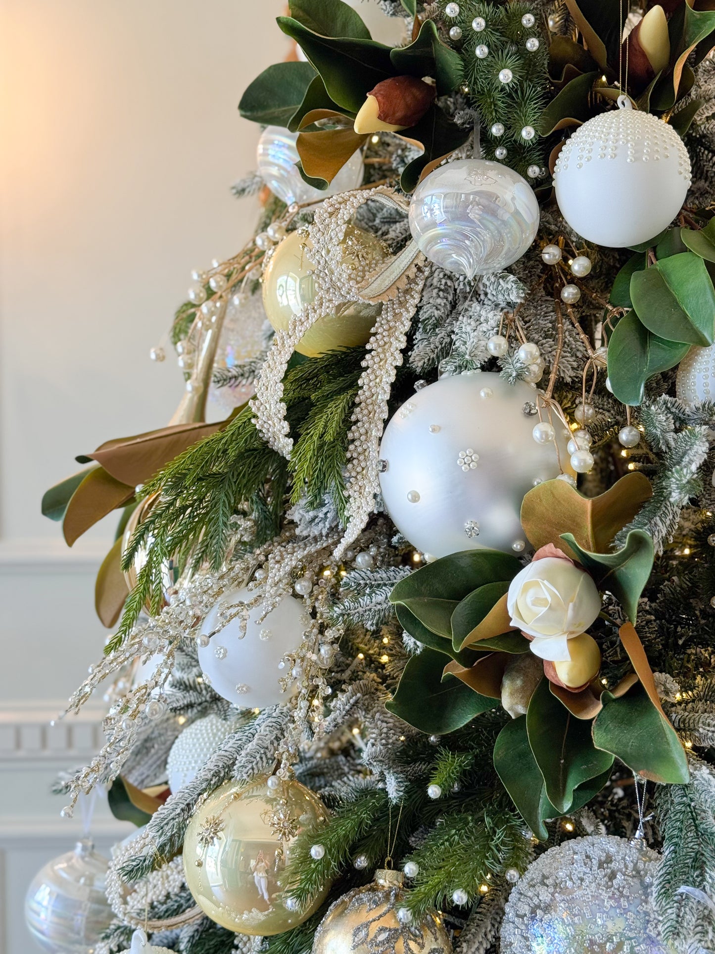 The Versailles Noel Christmas Tree Blanc Box