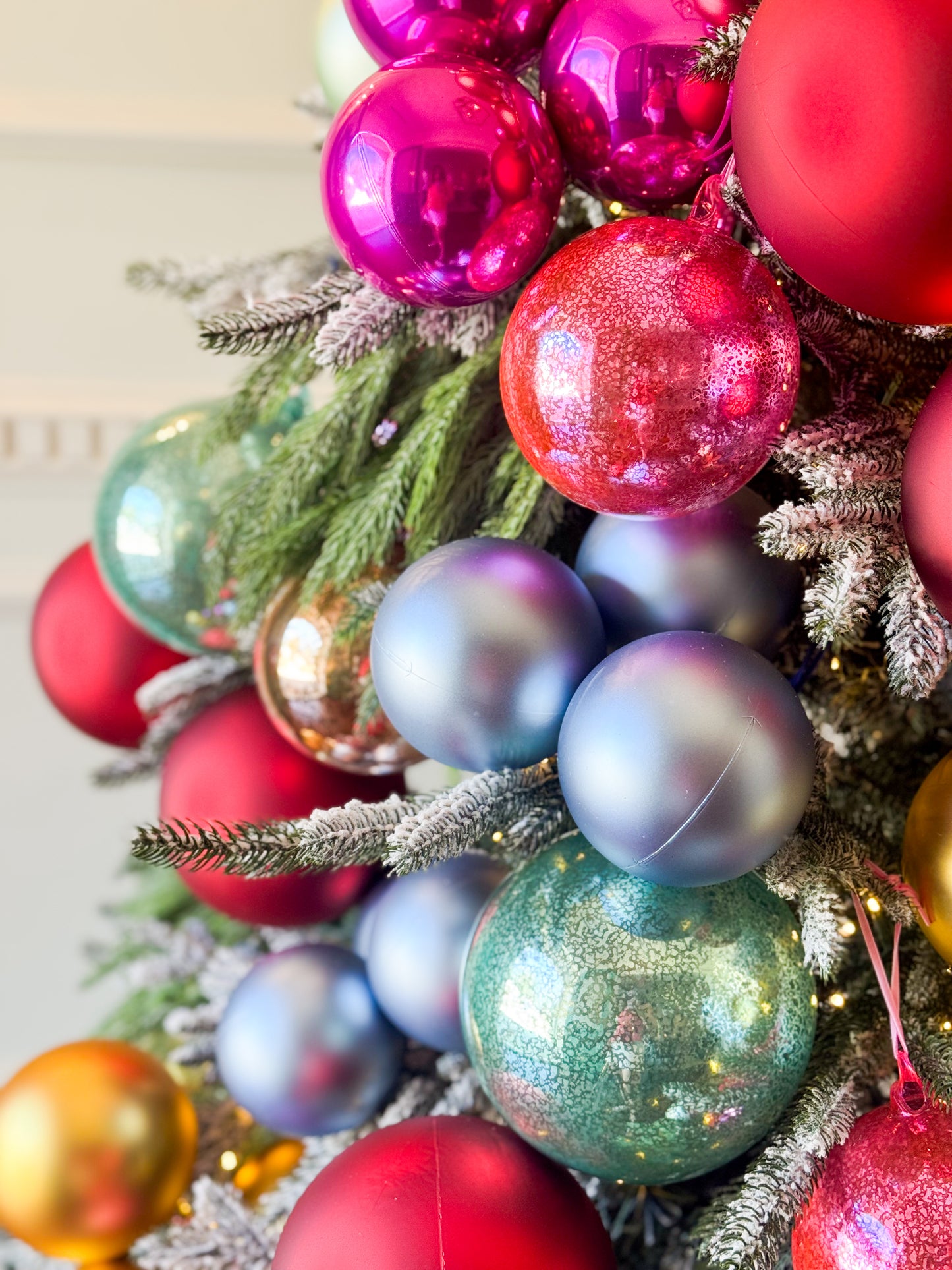 The Joyeux Noel Christmas Tree Blanc Box
