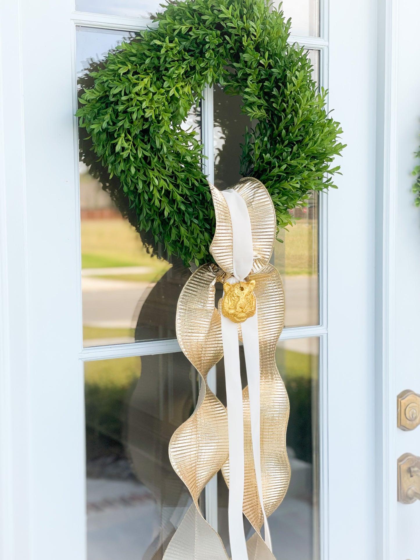 Golden Girl Wreath And Sash With Tiger Head