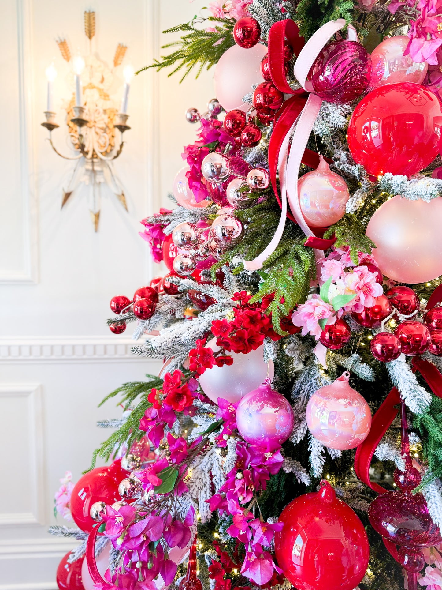 The Cafe De Flore Christmas Tree Blanc Box