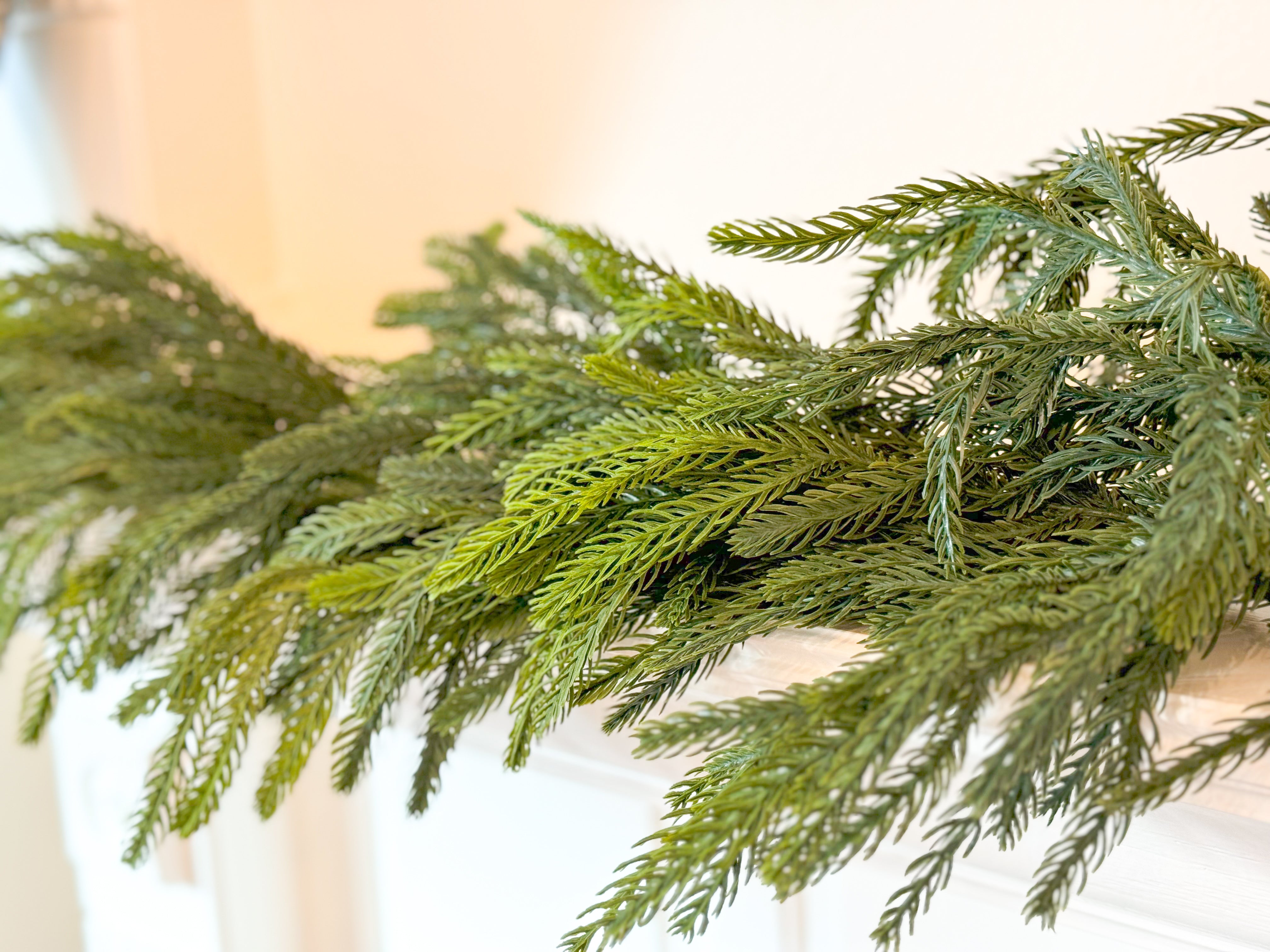 Willow Pine Mantle Swag Garland - Thumbnail 4