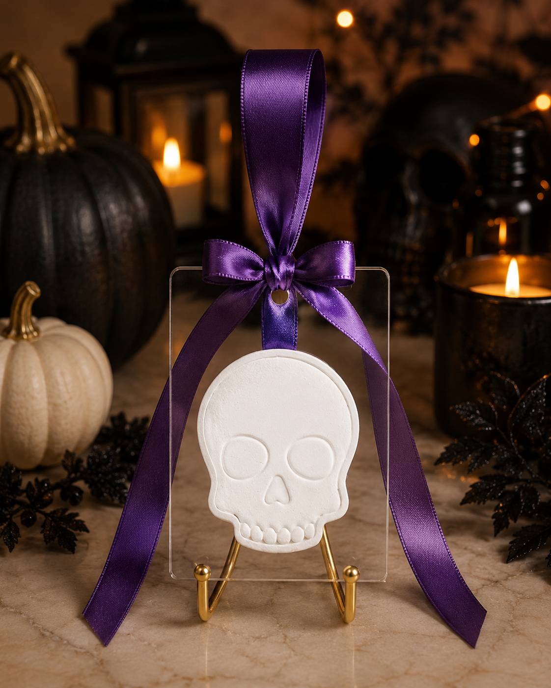 White Skull Wreath Oranment