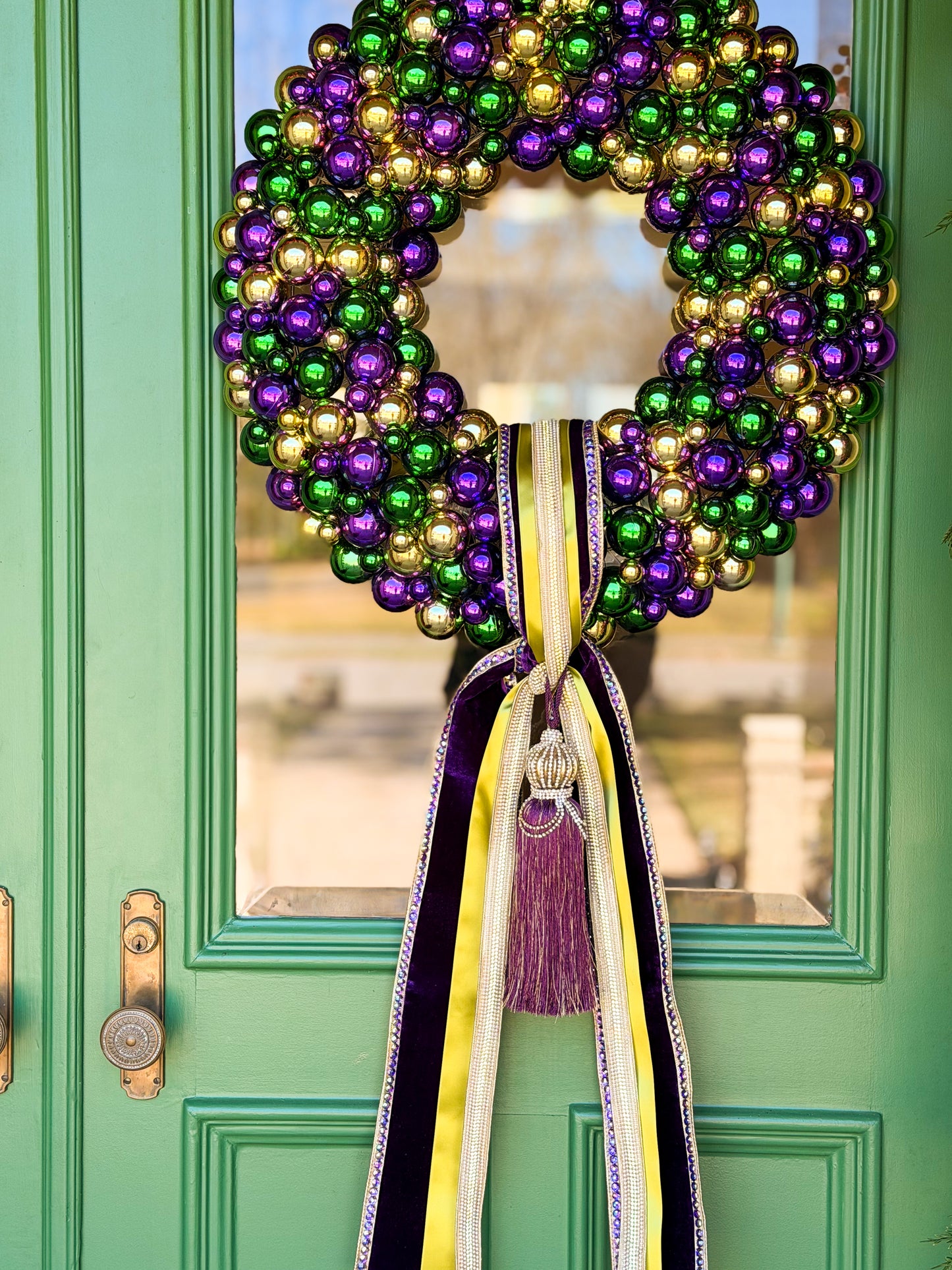 Grand Parade Tassel Mardi Gras Wreath And Sash