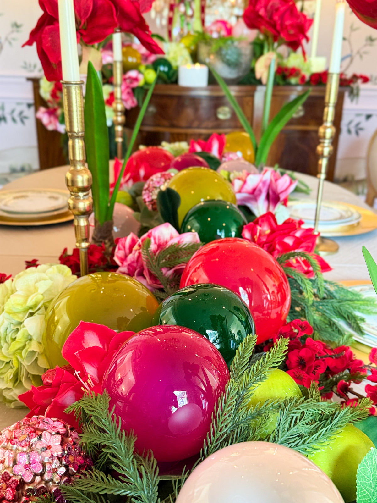 Maison de Tulipes Tablescape/Mantle Box