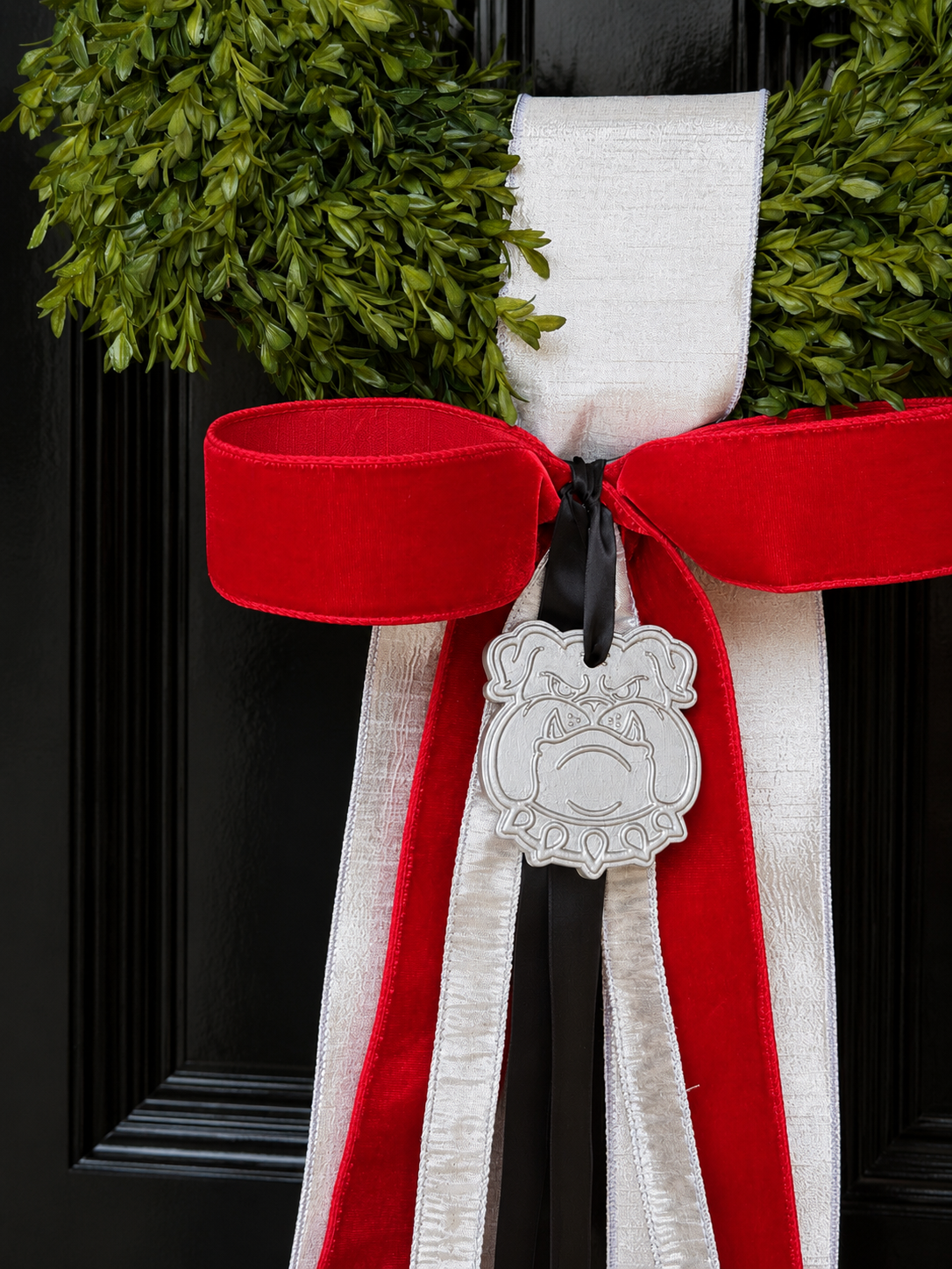 The Bulldog Manor Tea Leaf Wreath