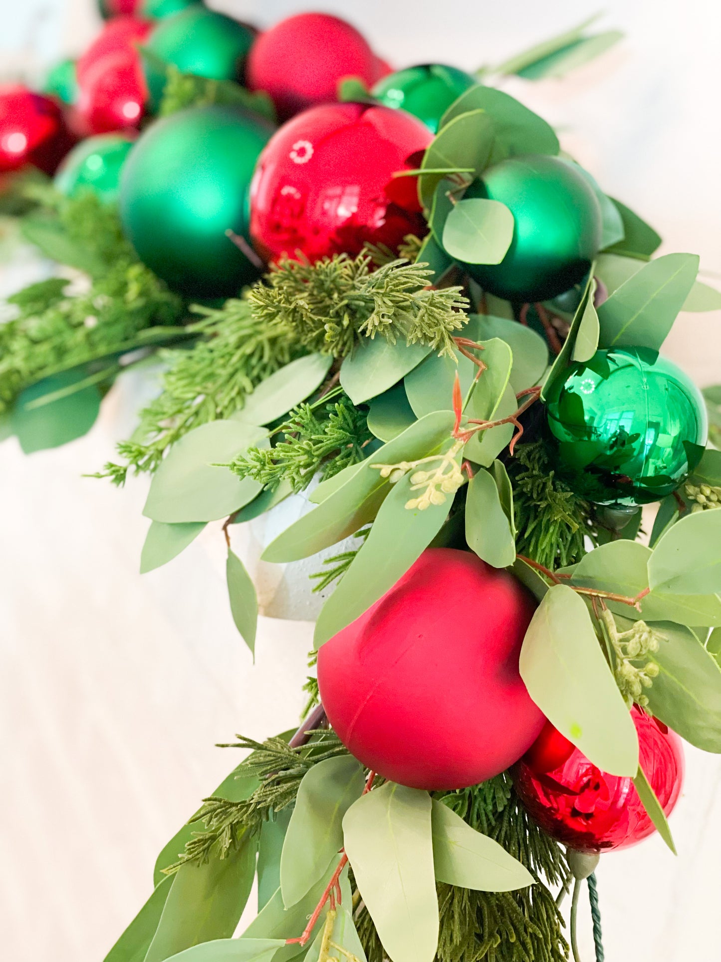 10’ Red And Emerald Matte and Shiny Ornament Garland