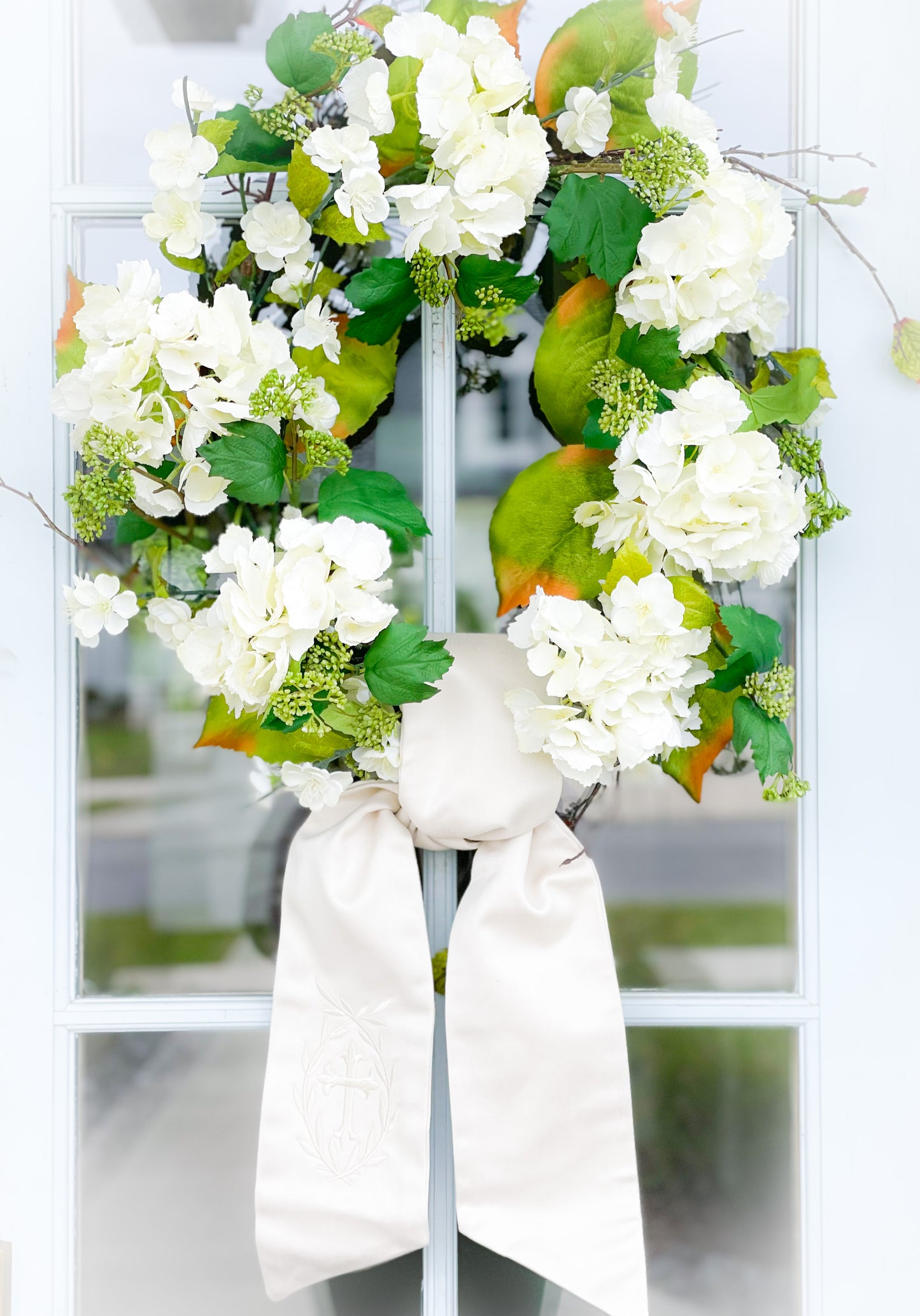 Cream Hydrangea Blossom Wreath