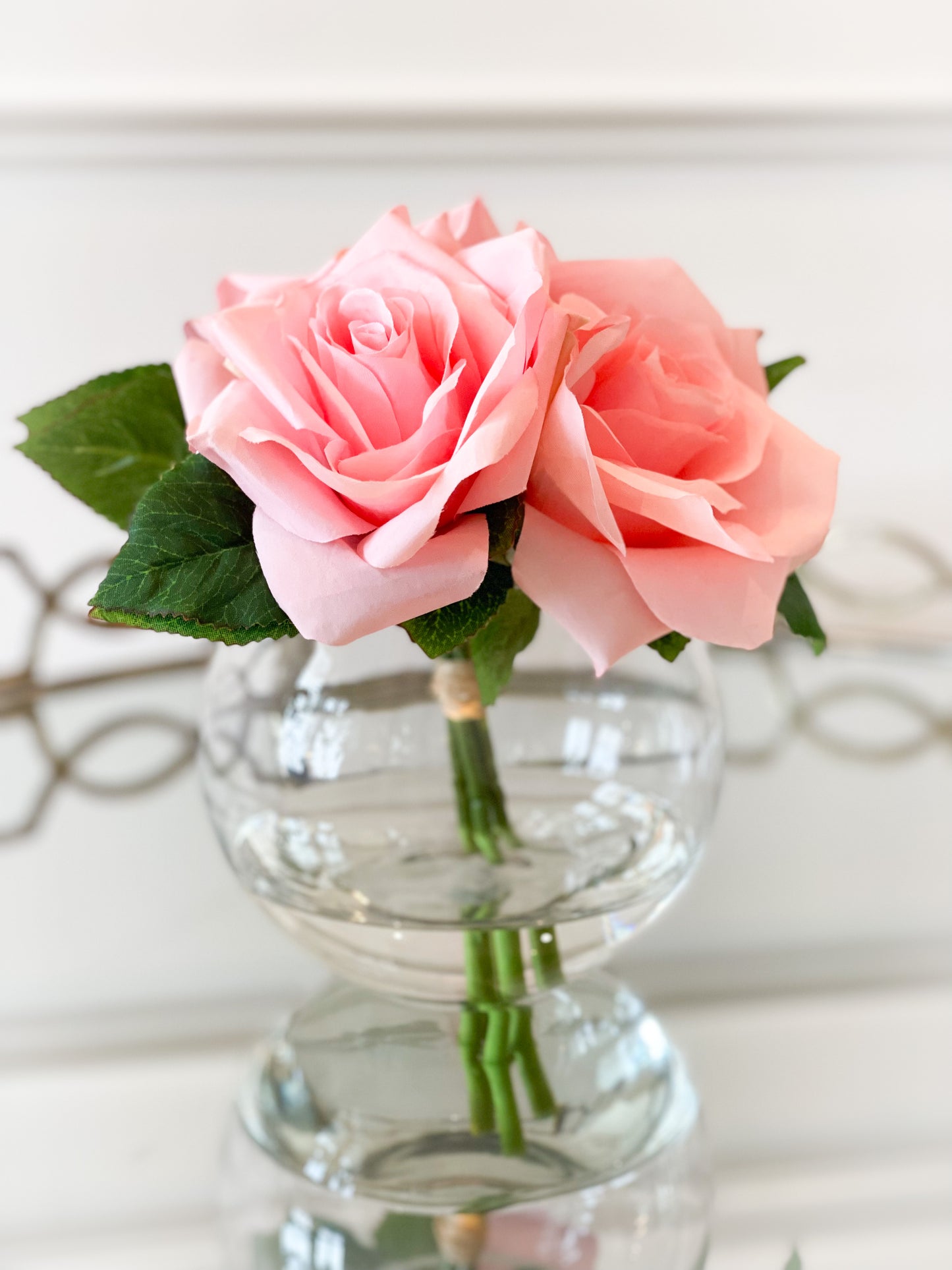 Pink Rose Trio In Glass Vase With Acrylic Water