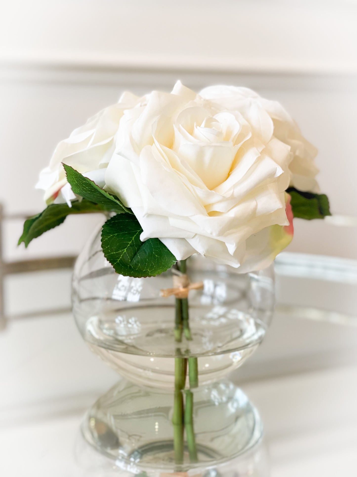 Cream Rose Trio In Glass Vase With Acrylic Water