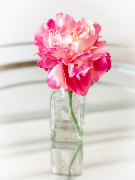 PINK PEONY IN GLASS VASE WITH ACRYLIC WATER