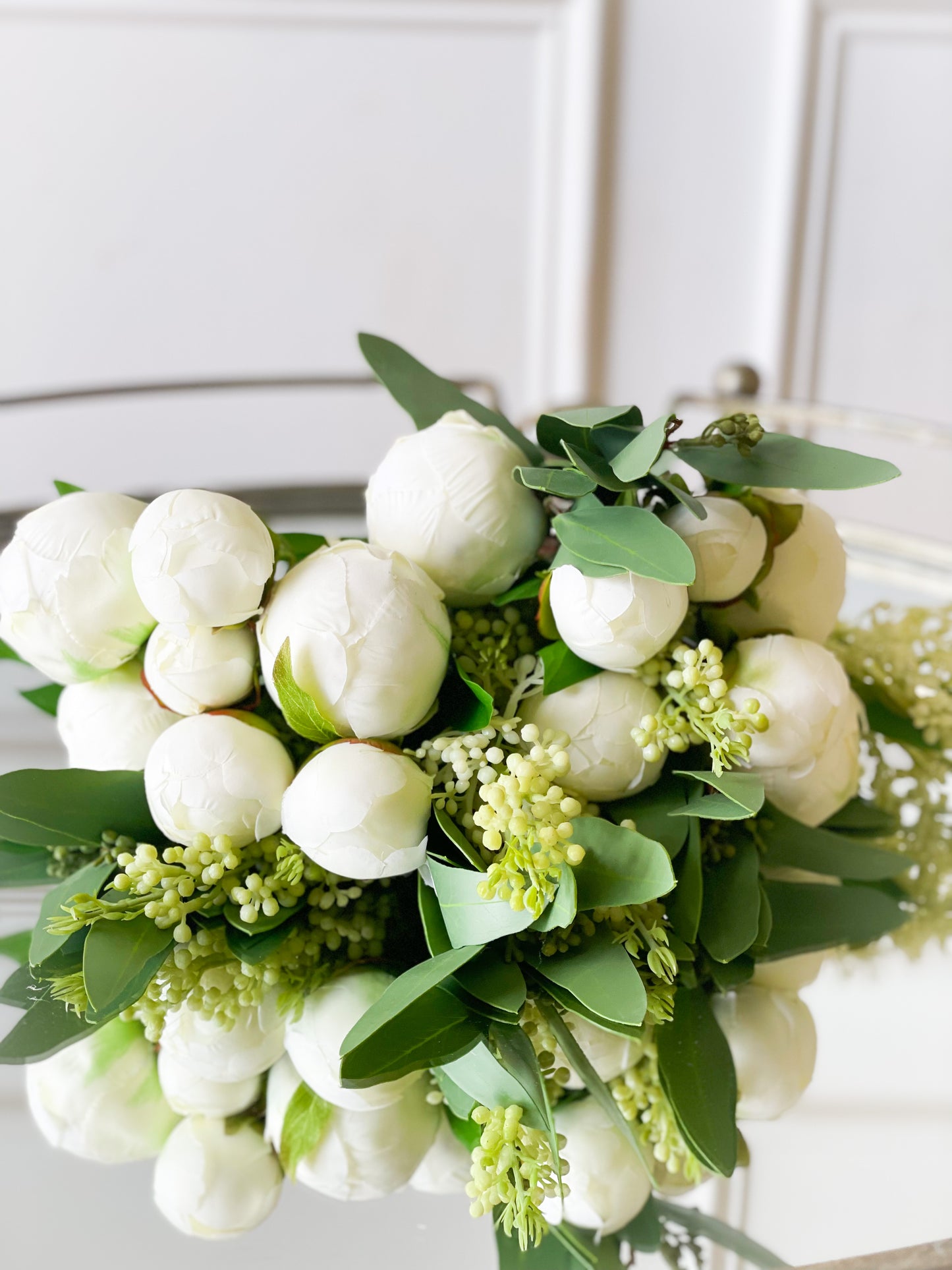 The Blanc Blooms And Boxwoods Box