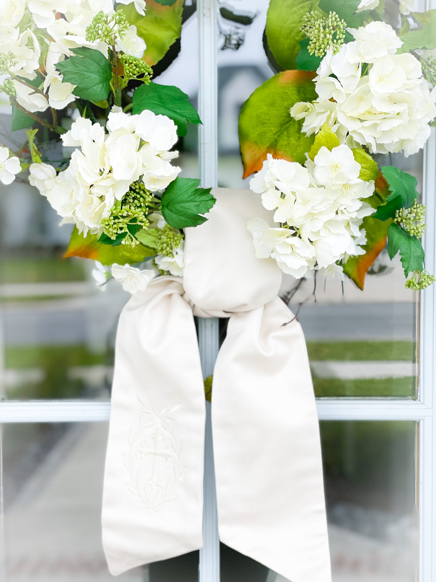 Cream Hydrangea Blossom Wreath